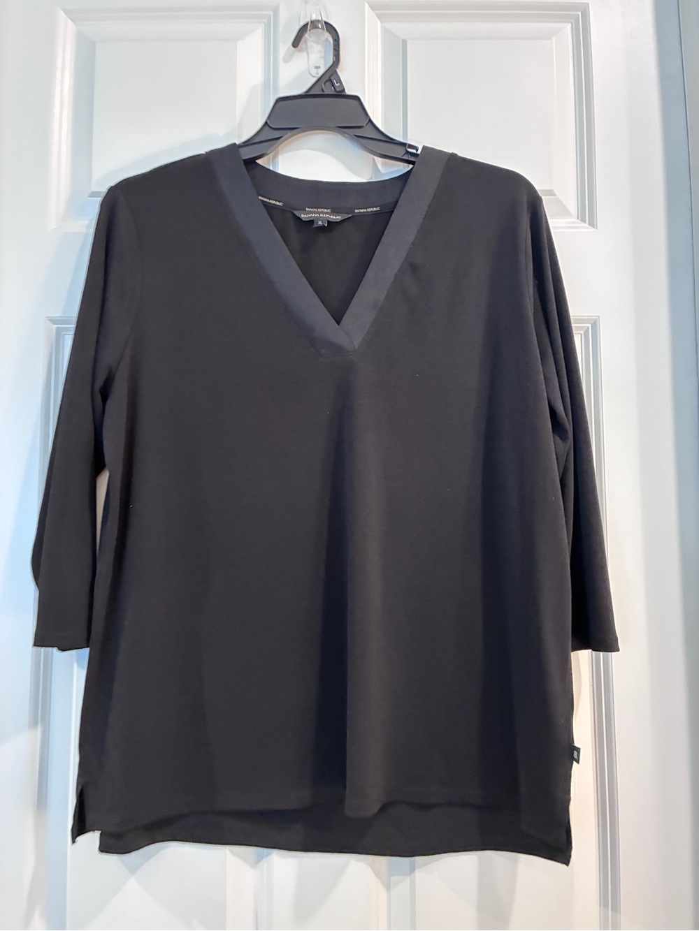 Banana Republic Black V-Neck 3/4 Sleeve Tunic